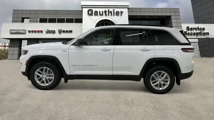 Jeep Grand Cherokee 2026 photo 3