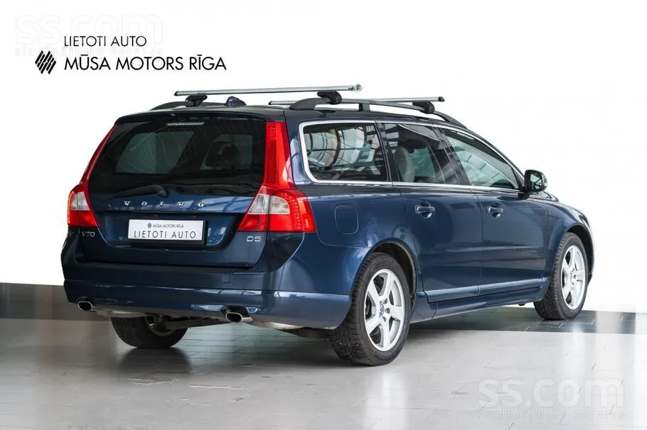 Volvo V70 2012 photo 2