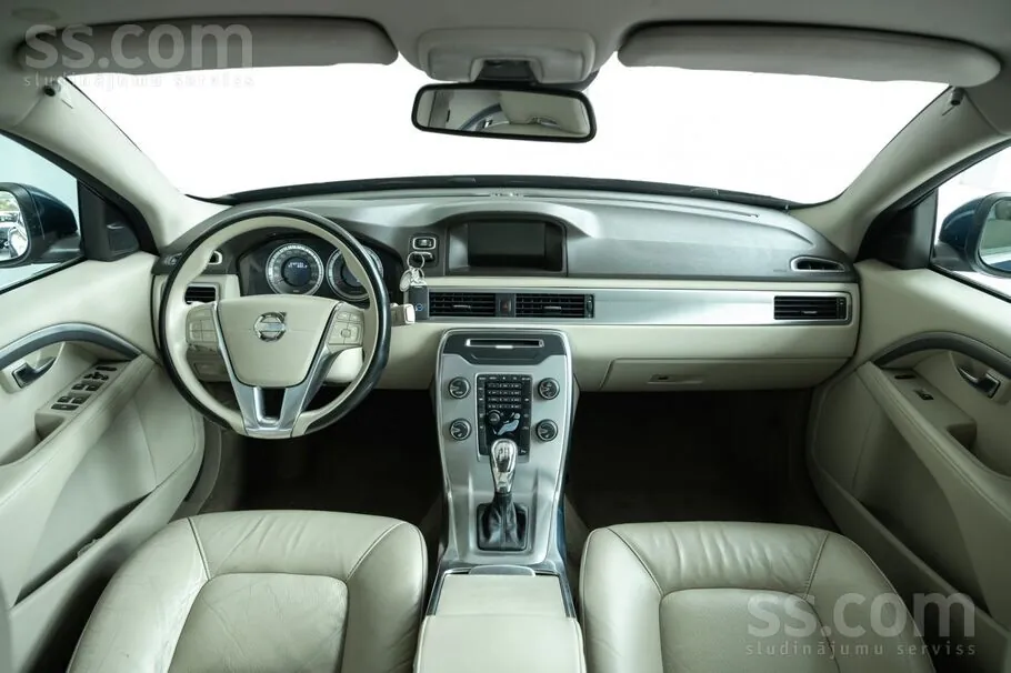 Volvo V70 2012 photo 4