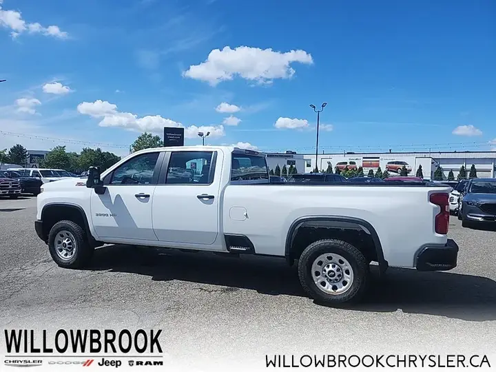 Chevrolet Silverado 3500Hd 2024 photo 4