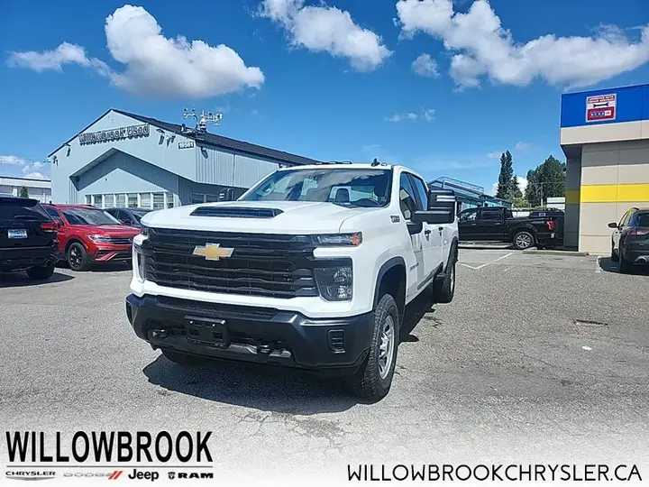 Chevrolet Silverado 3500Hd 2024 photo 3