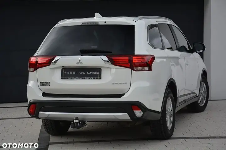 Mitsubishi Outlander 2018 photo 5