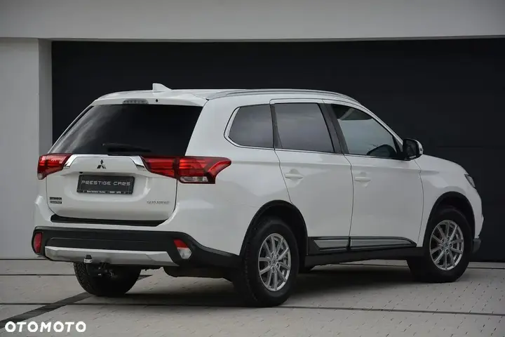 Mitsubishi Outlander 2018 photo 4