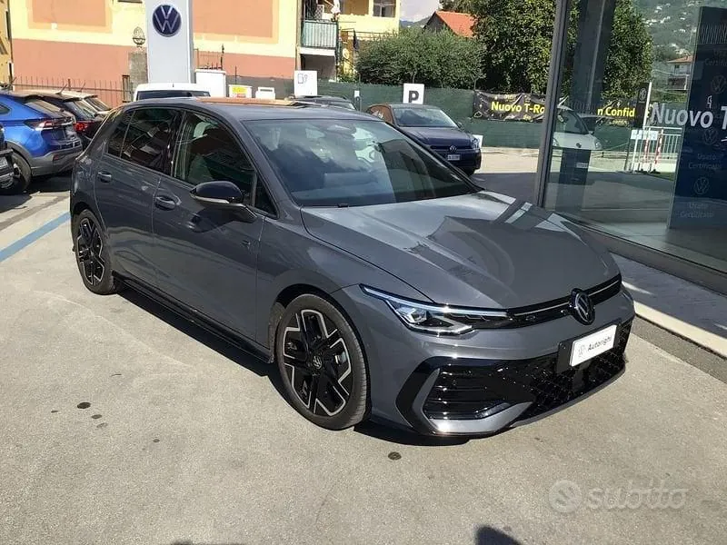 Volkswagen Golf 2026 photo 2