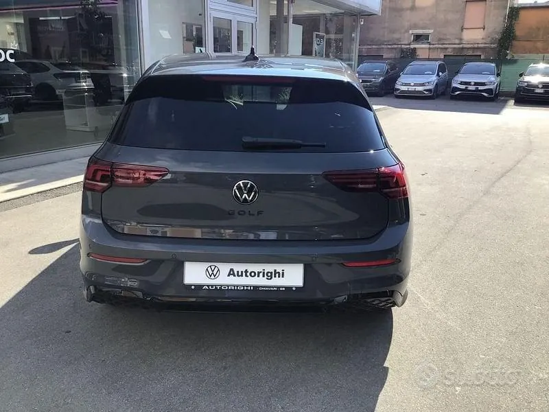 Volkswagen Golf 2026 photo 5
