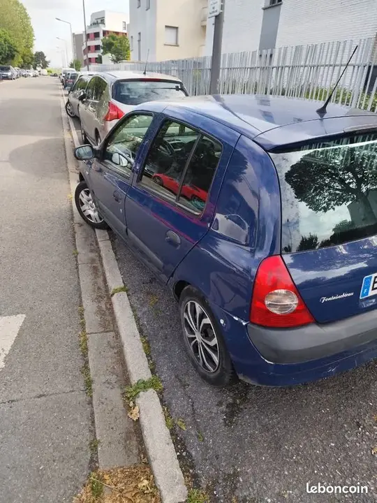 Renault Clio 2004 photo 3