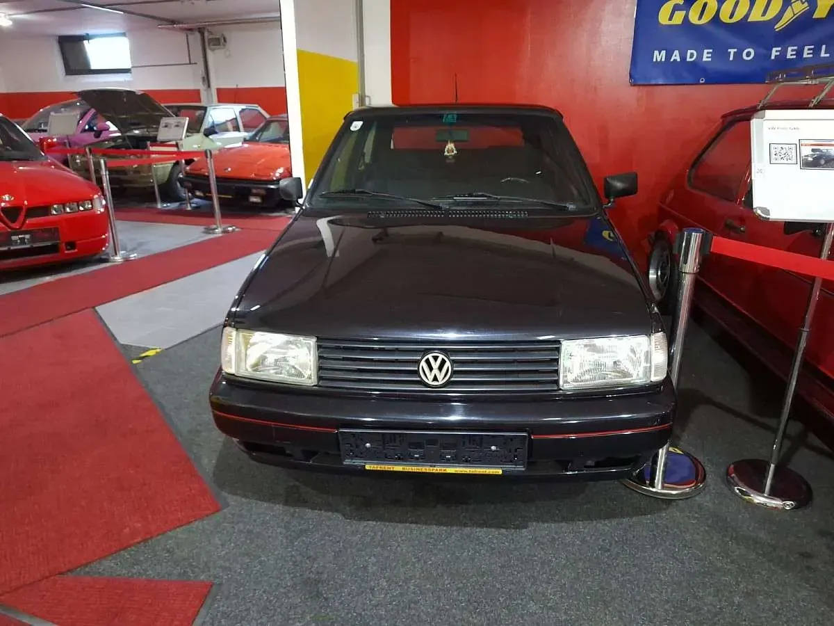 Volkswagen Polo 1993 photo 3
