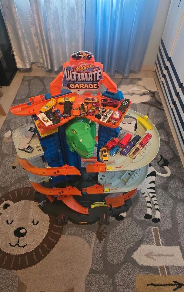 Hot Wheels Ultimate Garage