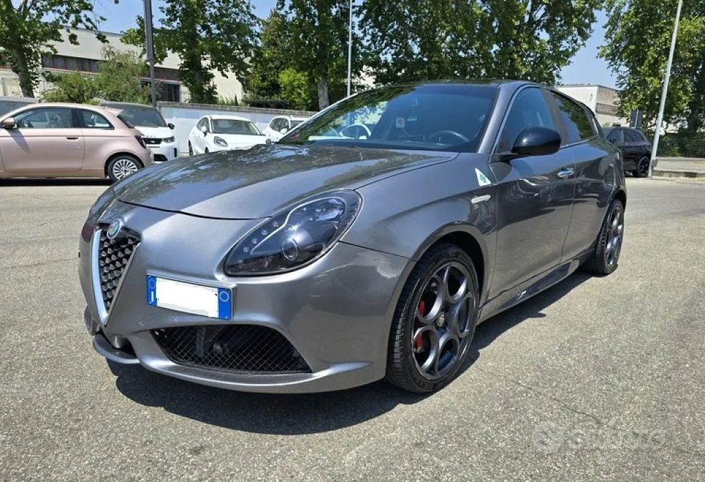 Alfa Romeo Giulietta 2011 photo 4