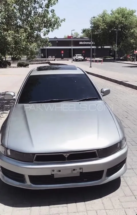 Mitsubishi Galant