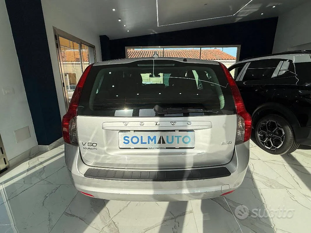 Volvo V50 2010 photo 5