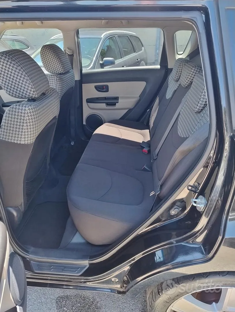 Kia Soul 2010 photo 2