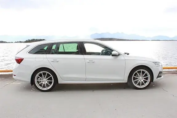 Skoda Octavia 2021 photo 5