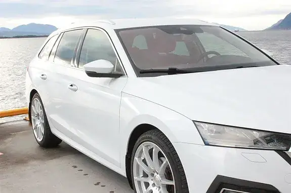 Skoda Octavia 2021 photo 4