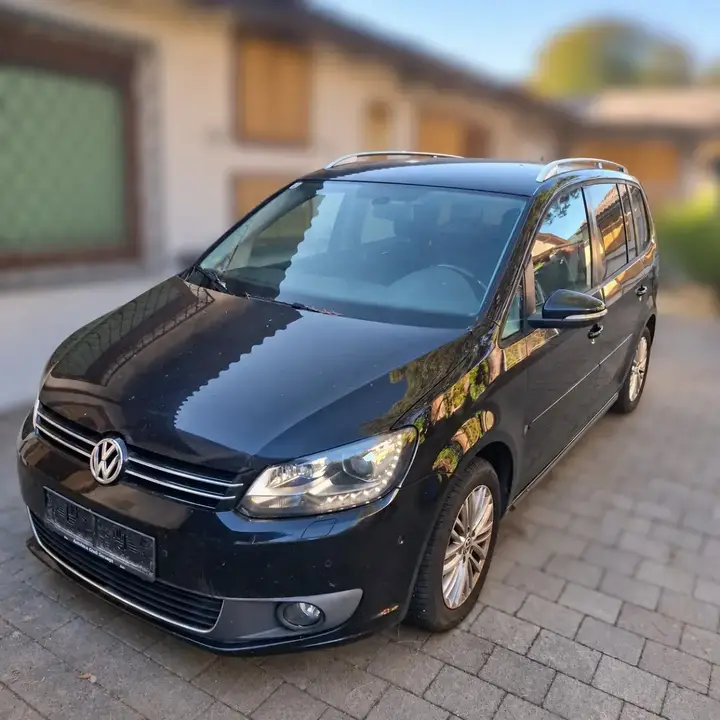 Volkswagen Touran 2015 photo 2