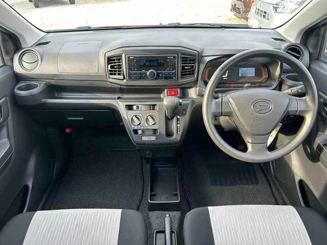 Daihatsu Miraiyese 2025 photo 4