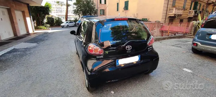Toyota Aygo 2011 photo 2