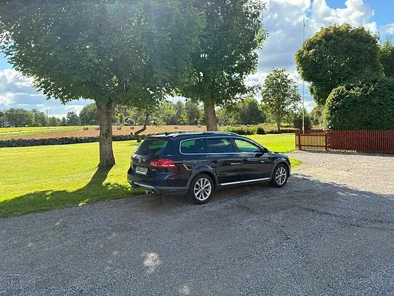 Volkswagen Passat Alltrack 2014 photo 2