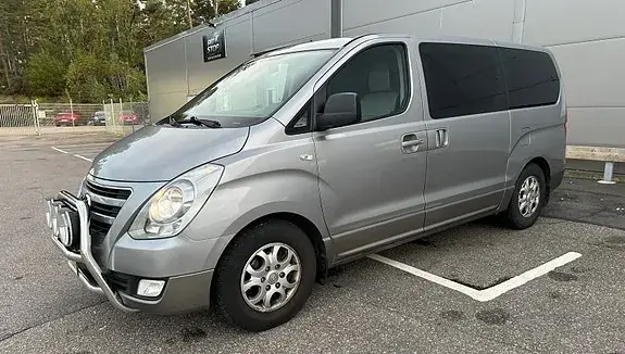Hyundai H1 2013 photo 2