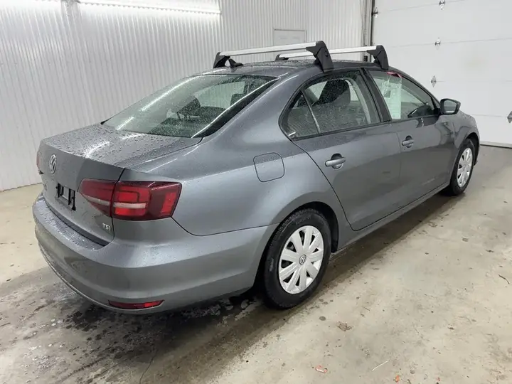 Volkswagen Jetta 2017 photo 4