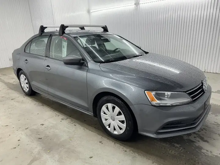 Volkswagen Jetta 2017 photo 2