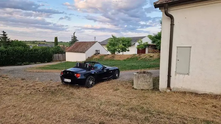 BMW Z4 2004 photo 2