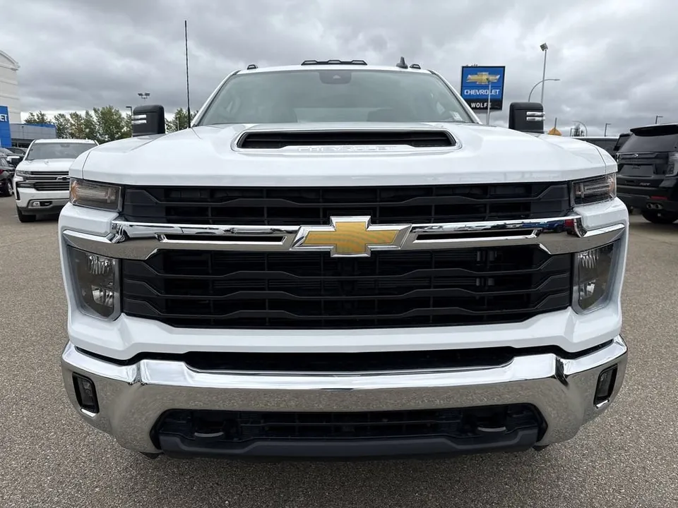 Chevrolet Silverado 2500Hd 2026 photo 2