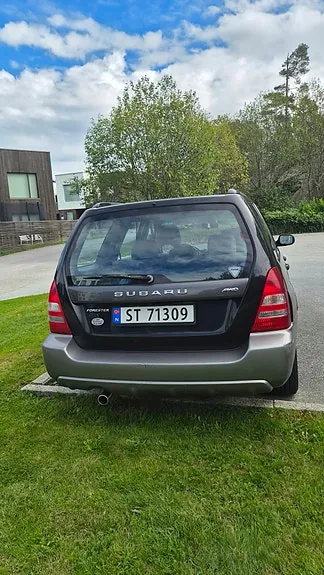 Subaru Forester 2003 photo 2