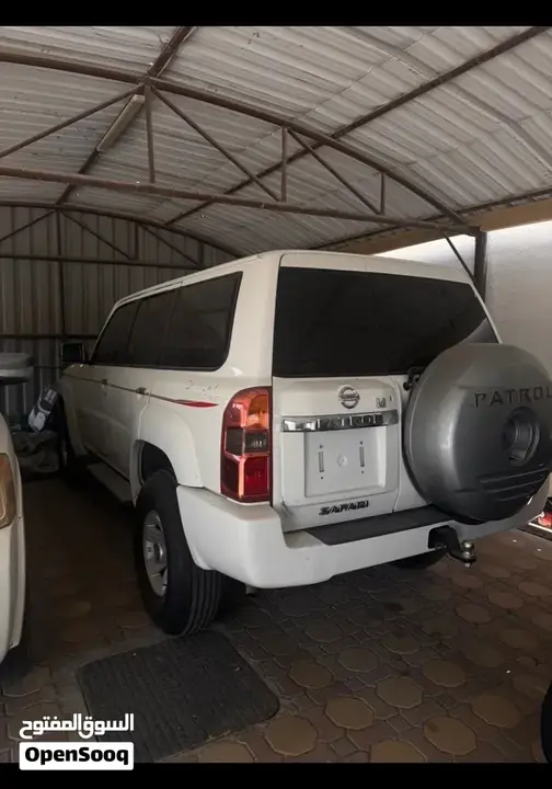 Nissan Patrol 1998 photo 2