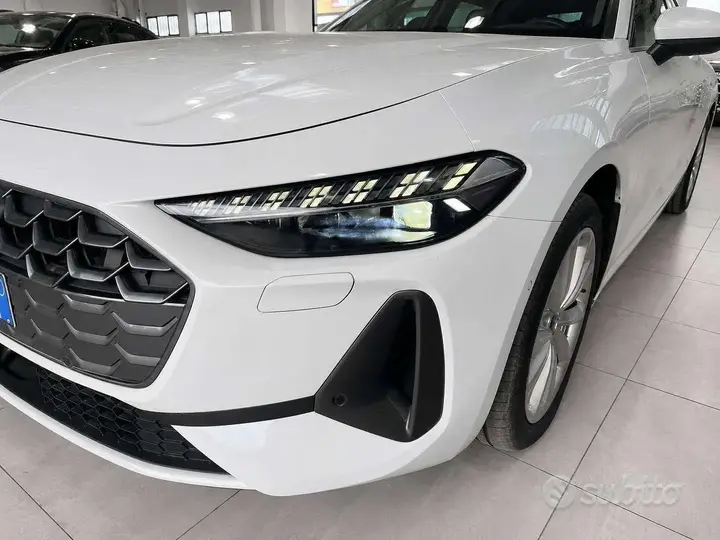 Audi A5 Avant 2025 photo 2