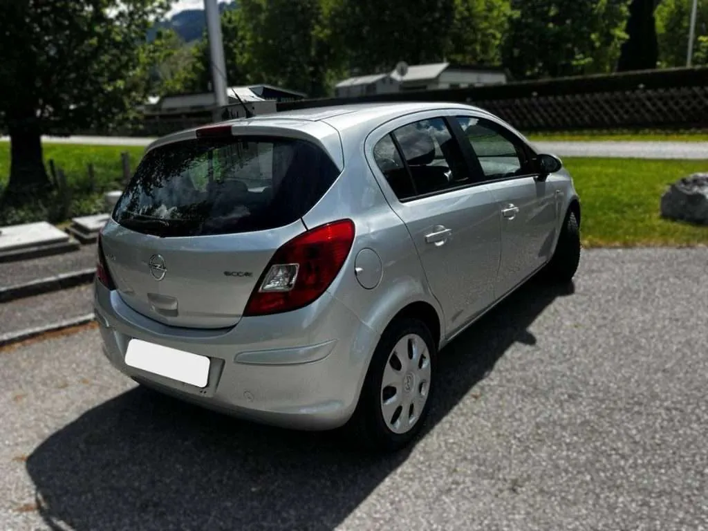 Opel Corsa 2011 photo 4