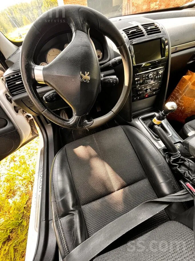 Peugeot 407 2010 photo 4