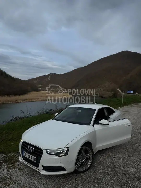 Audi A5 2012 photo 4