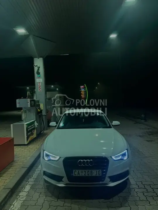 Audi A5 2012 photo 5