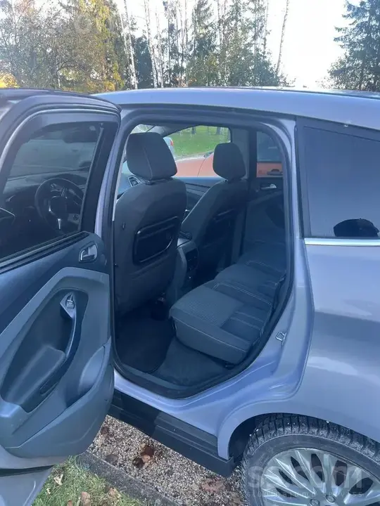 Ford C-Max 2011 photo 4