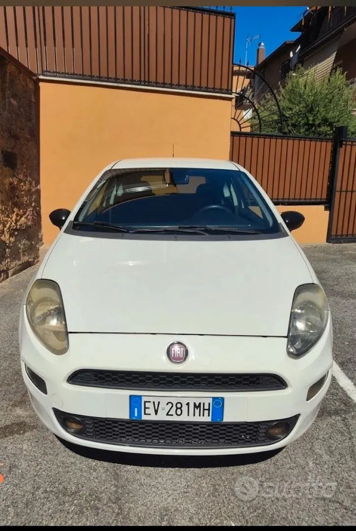 Fiat Punto 2014 photo 2