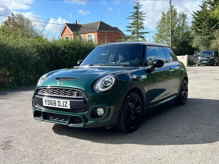 Mini Cooper S 2018 photo 3