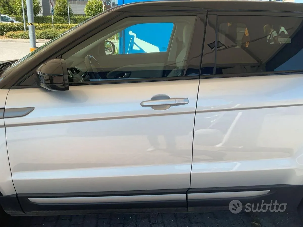 Land Rover Range Rover Evoque 2018 photo 5