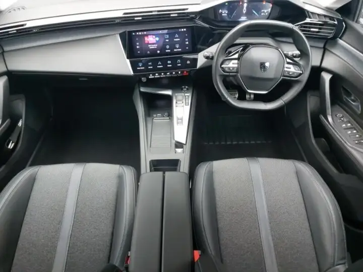 Peugeot 308 2023 photo 3
