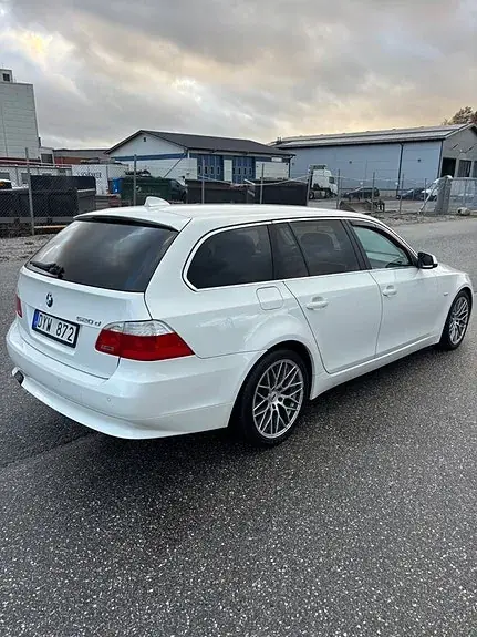 BMW 520D 2010 photo 2