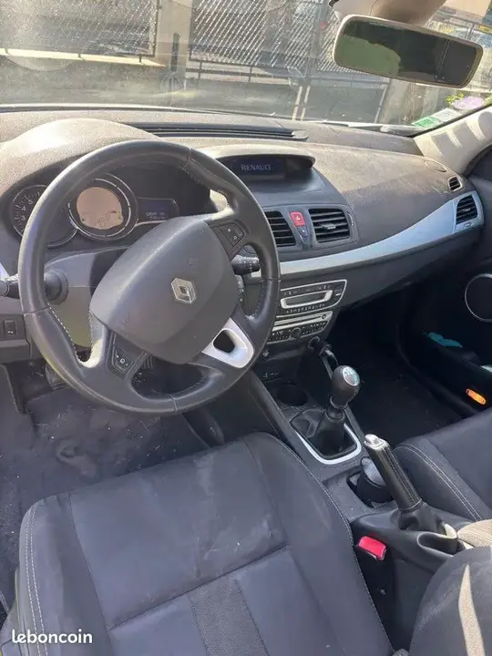 Renault Megane 2010 photo 3