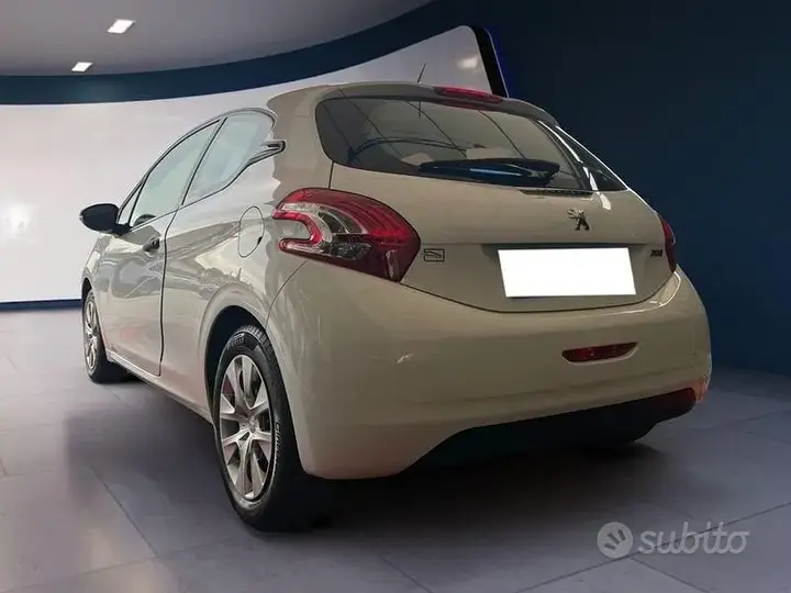 Peugeot 208 2012 photo 5