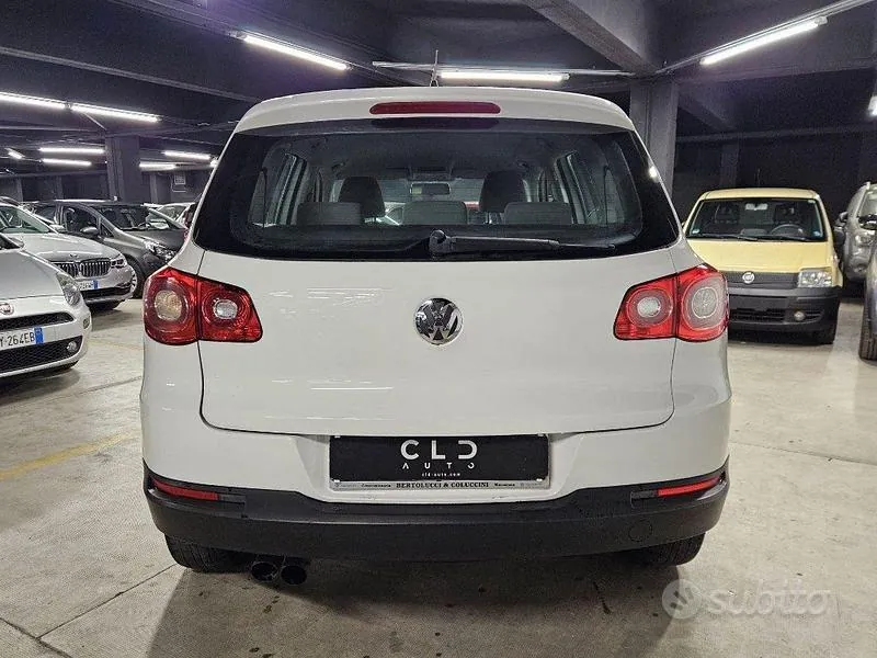 Volkswagen Tiguan 2010 photo 5