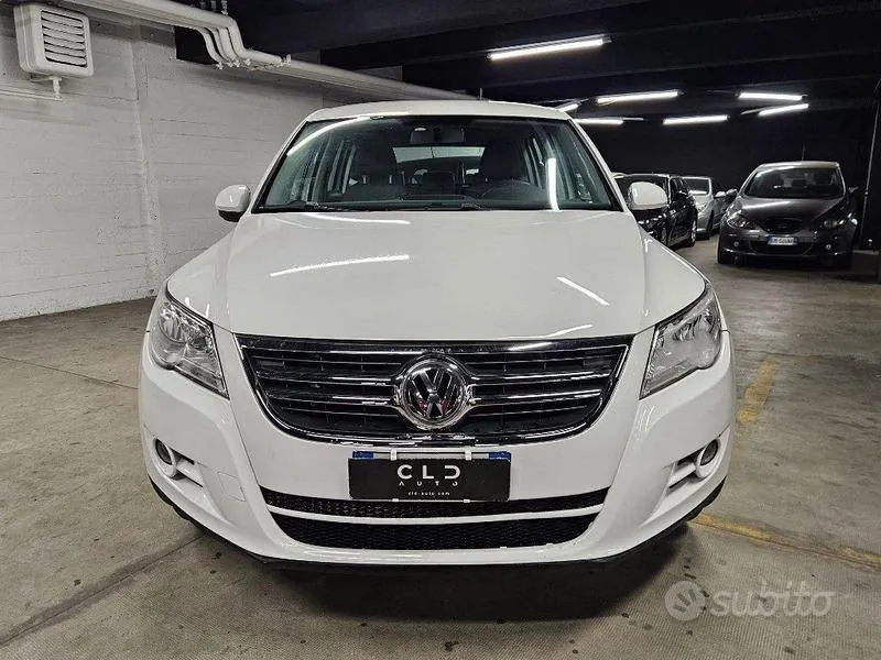 Volkswagen Tiguan 2010 photo 2