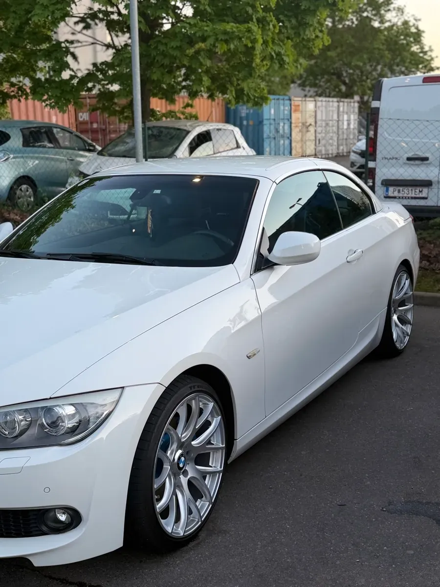 BMW 3 Series 2013 photo 2