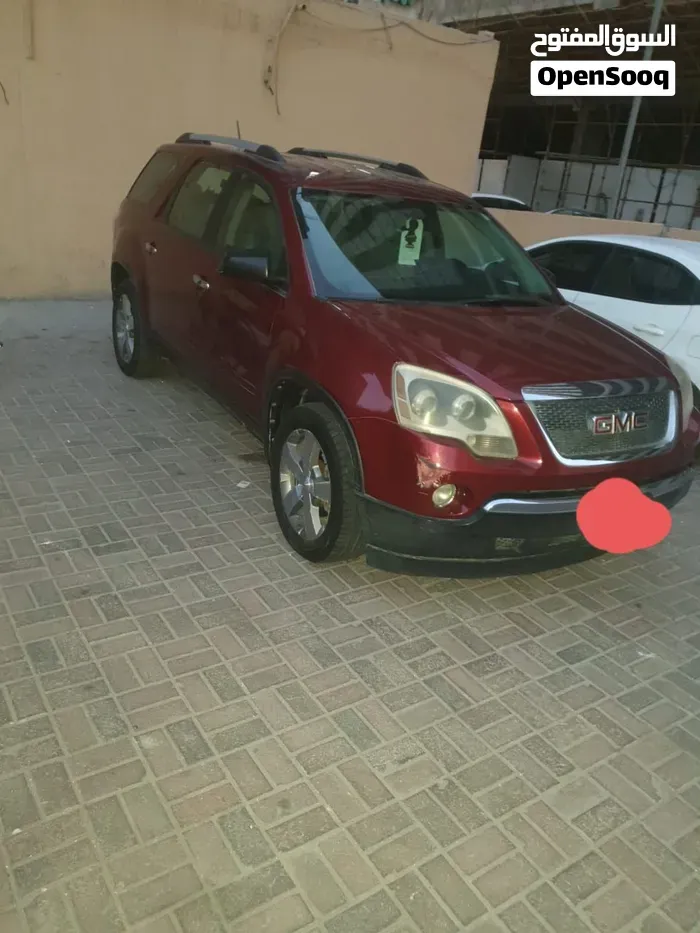 GMC Acadia 2011 photo 2