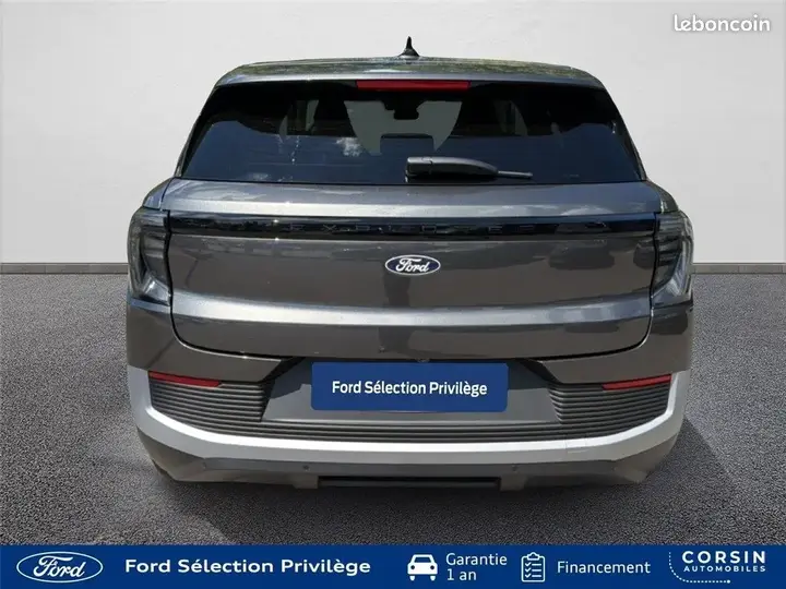 Ford Explorer 2026 photo 5