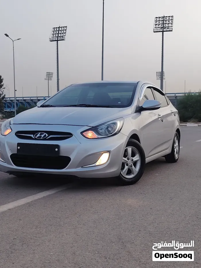 Hyundai Accent 2012 photo 5