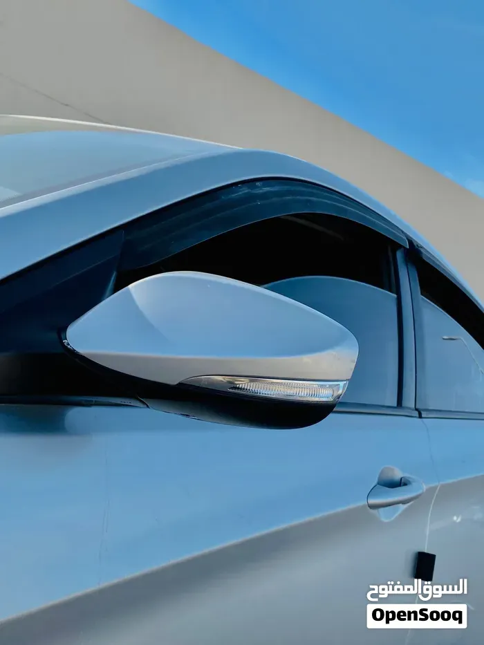 Hyundai Accent 2012 photo 3