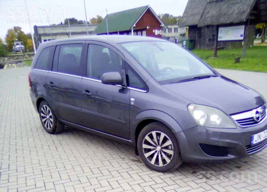 Opel Zafira 2011 photo 2